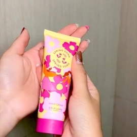 47203 Oriflame – Kem dưỡng da tay Oriflame Spring Song Spring Song  – 75ml Date 10.2028